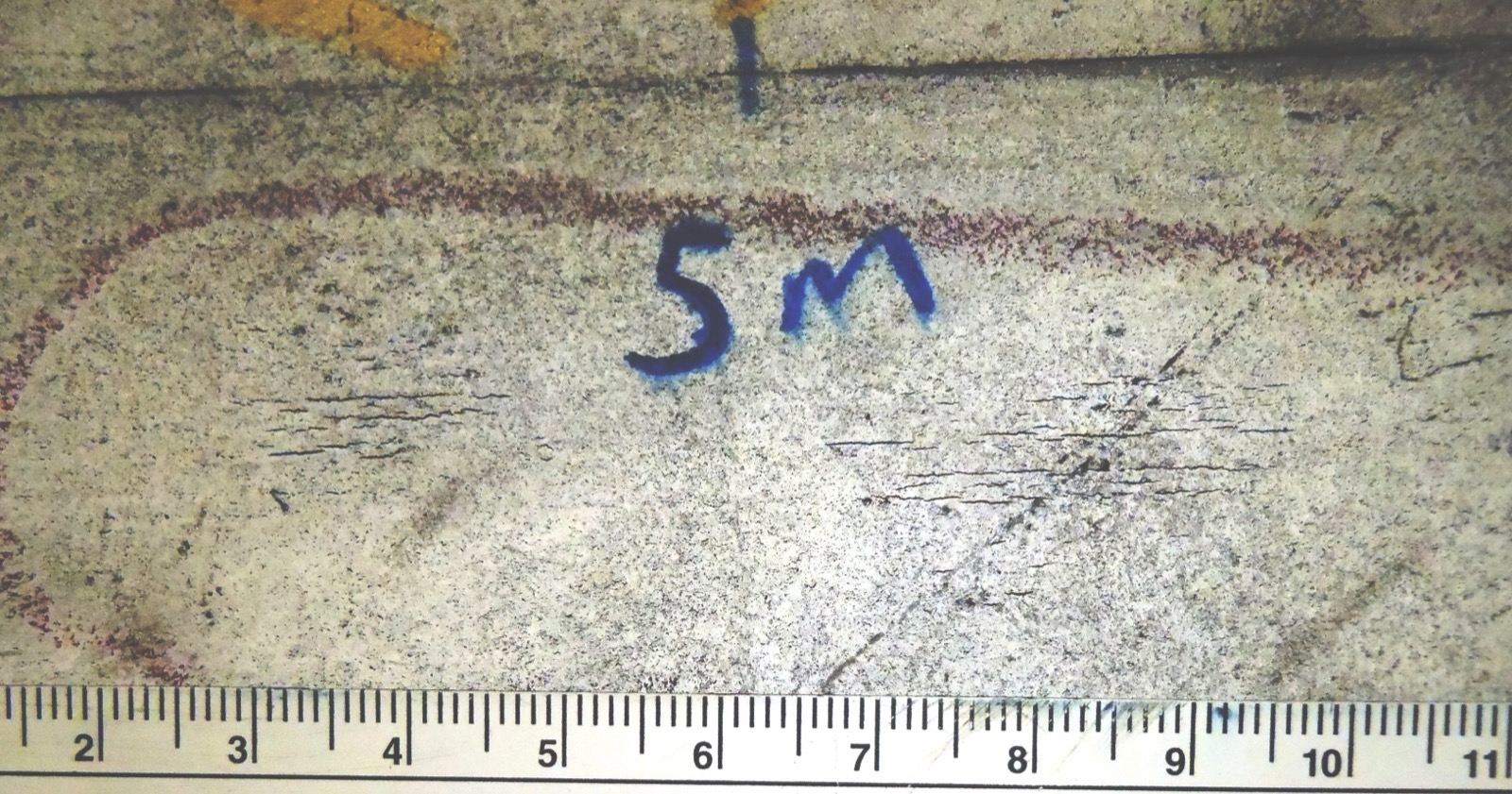 Stress corrosion cracking revealed by magnetic particle inspection